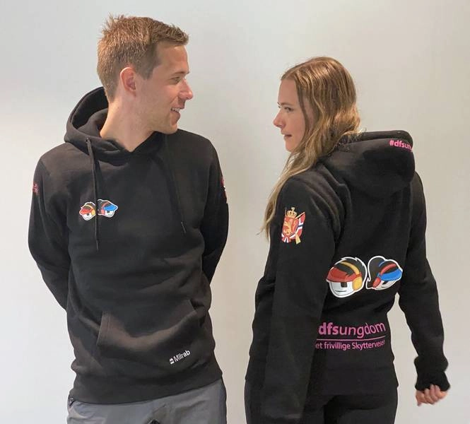 DFS Hettegenser ( Rosa Logo)